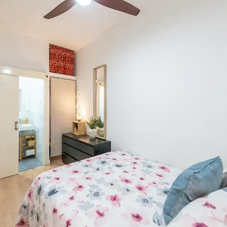 Apartamento Con Encanto En Malasana Madrid Exterior photo